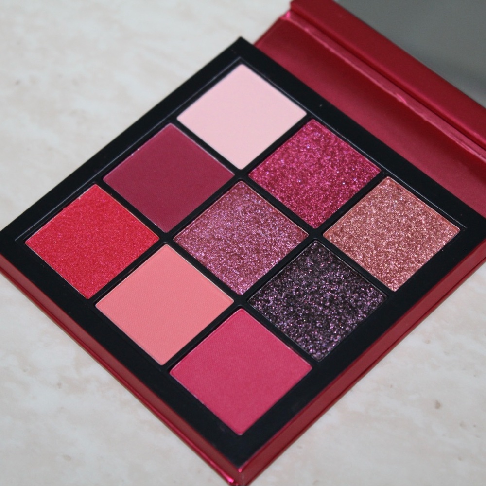 Huda Beauty Ruby Obsessions Eyeshadow Palette (NWOB)